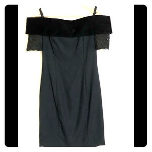 ❤️Gorgeous Formal DressBy Alex Evenings Size…